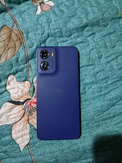 Smartphone Motorola e15 - miniatura 2