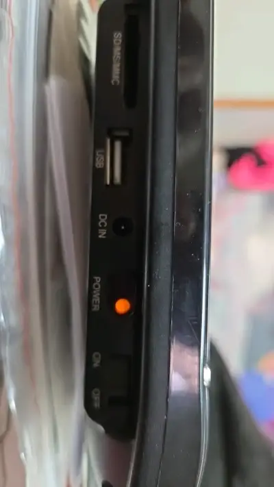 Televisor portátil Fujitel con pantalla LCD - miniatura 3
