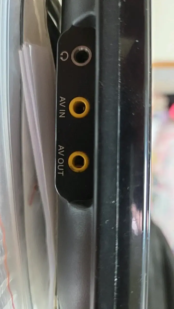 Televisor portátil Fujitel con pantalla LCD - 4