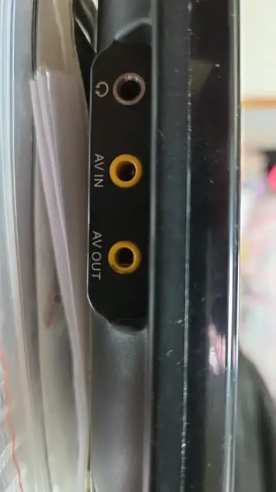 Televisor portátil Fujitel con pantalla LCD - miniatura 4