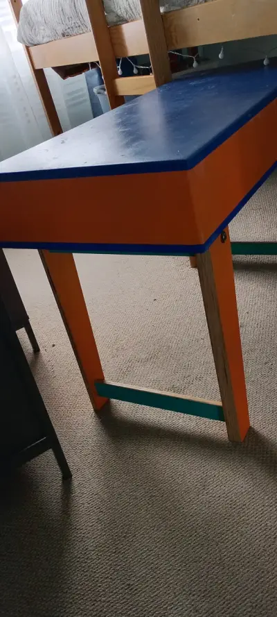 Escritorio infantil de madera colorido - miniatura 4