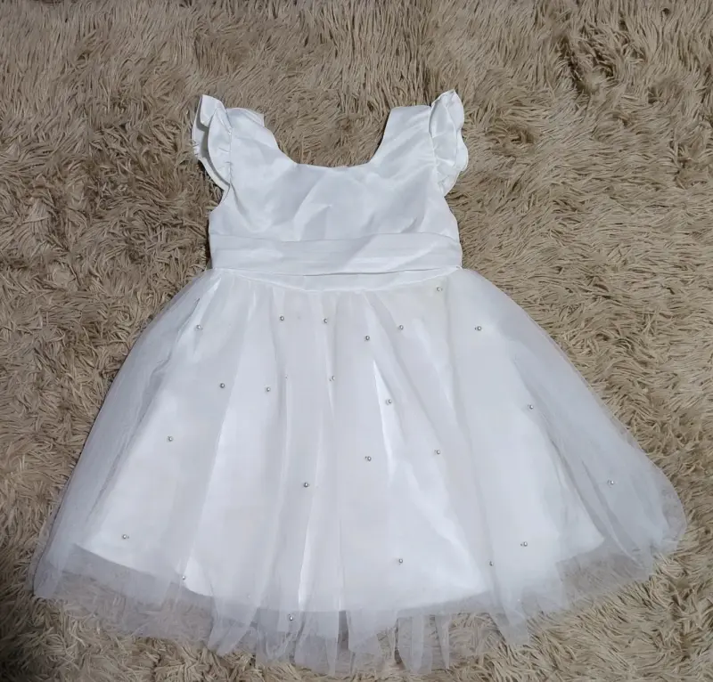 Vestido de niña blanco con lazo y perlas - 2