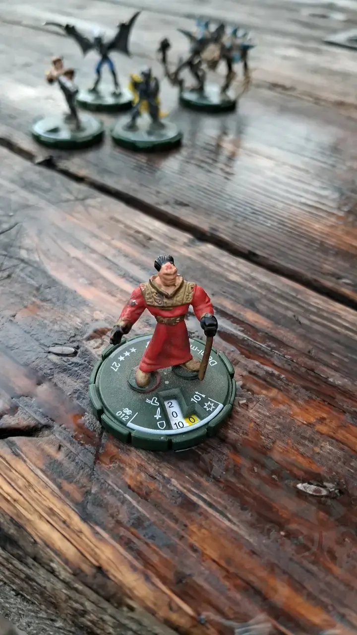 Figuras de juego de mesa coleccionables - 2