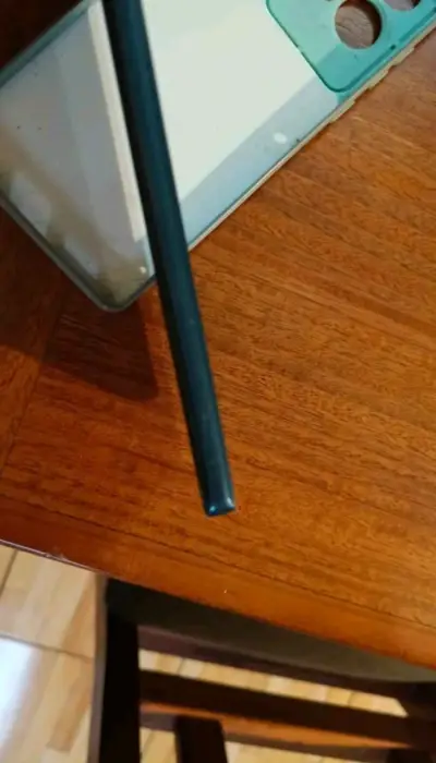 Moto edge 50 fusión, pequeño detalle - miniatura 2
