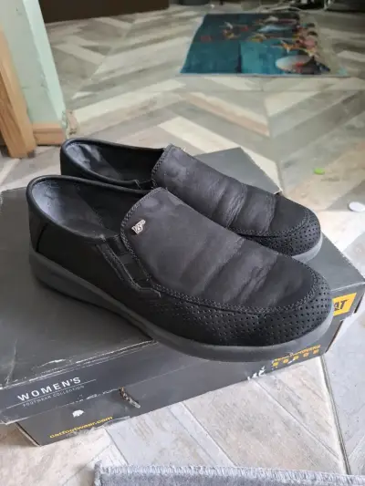 Zapatos negros de mujer 16 horas casuales - miniatura 1