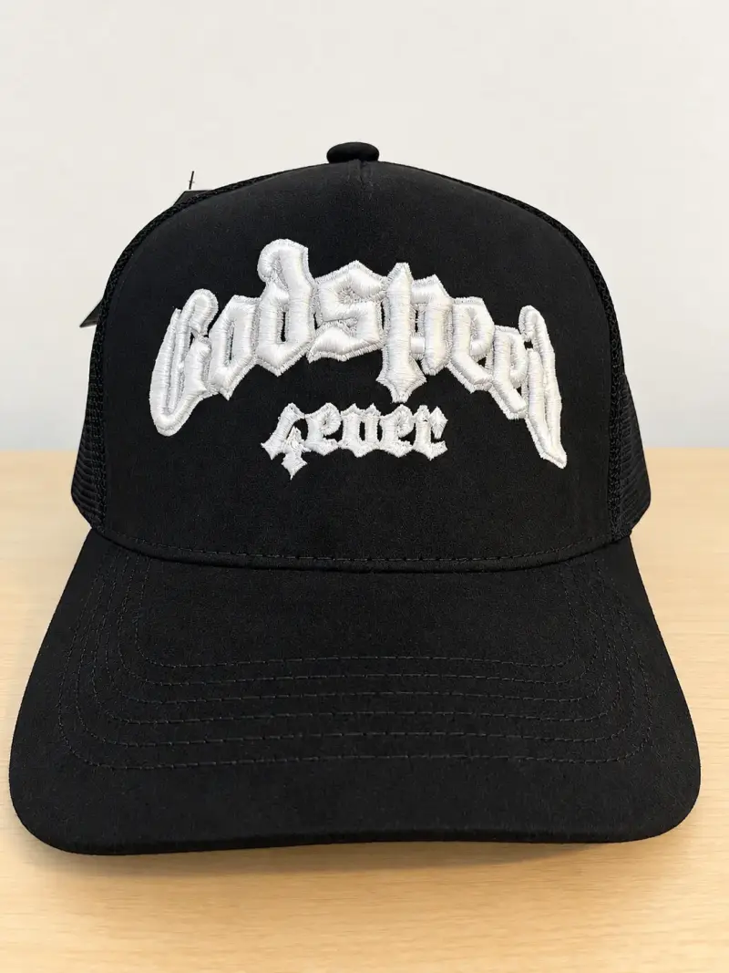 Gorra negra con diseño bordado Godspeed - 2