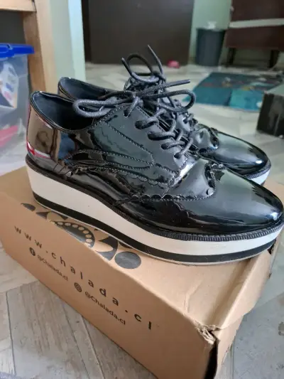 Zapatos de charol negro con plataforma Chaladá - miniatura 1