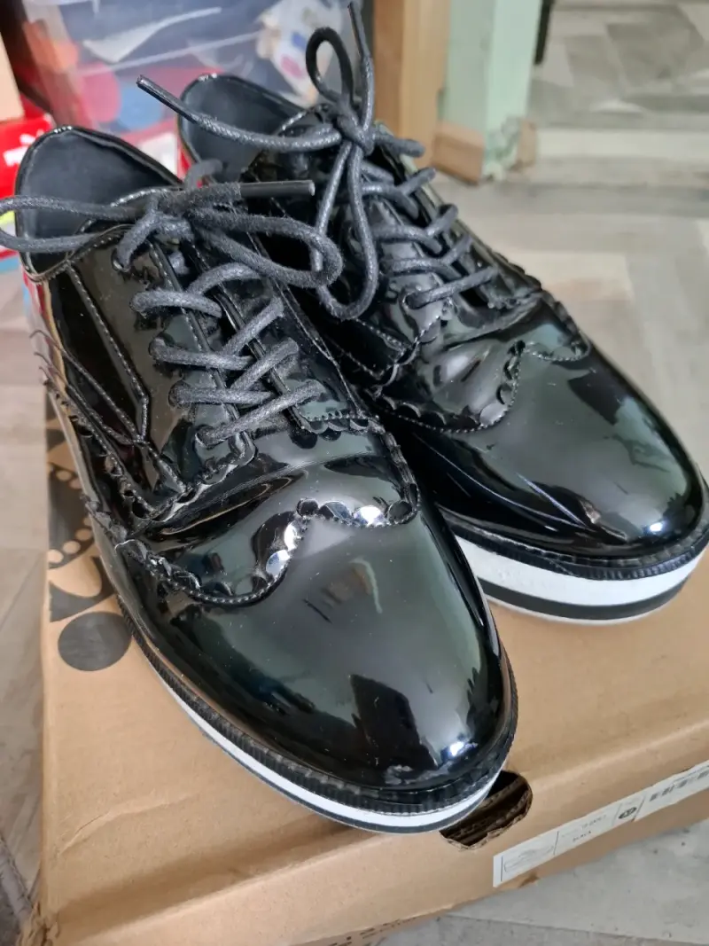 Zapatos de charol negro con plataforma Chaladá - 3