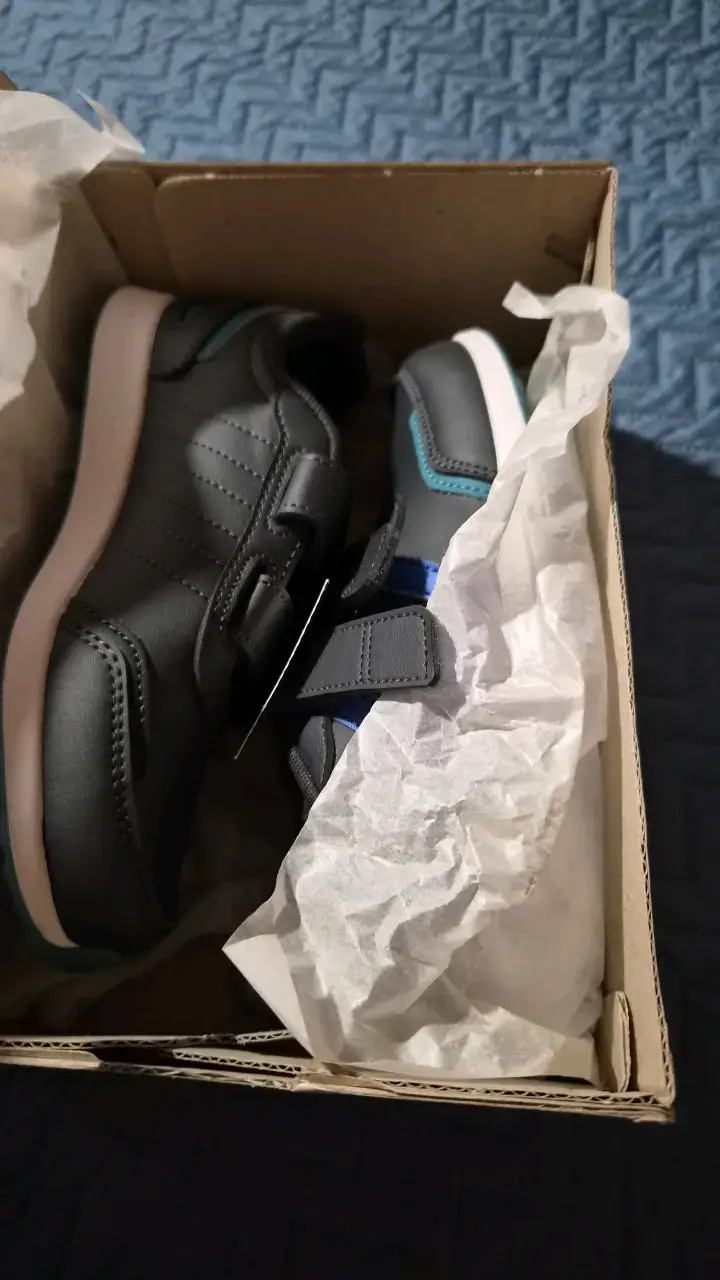 Zapatillas  deportivas Adidas N° 31.5 // 18.5 cm - 2