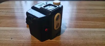 Cámara vintage Ansco de rollo 620 - miniatura 1