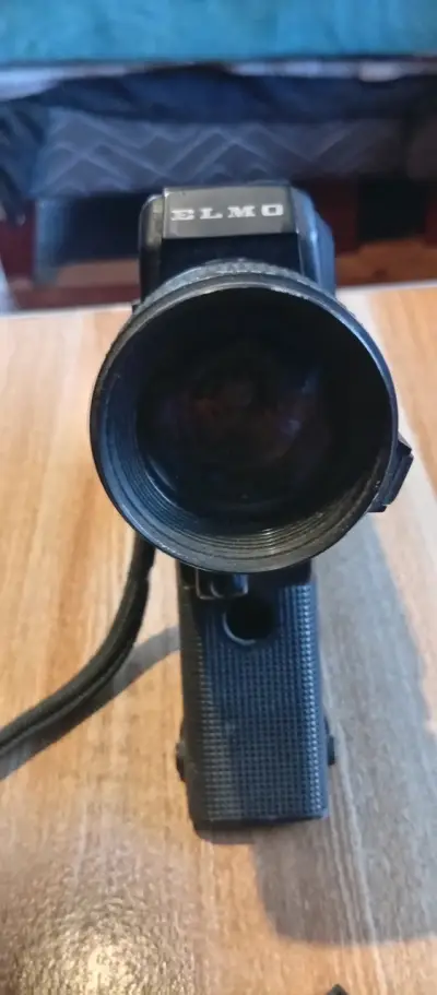 Cámara vintage Elmo con lente zoom - miniatura 2