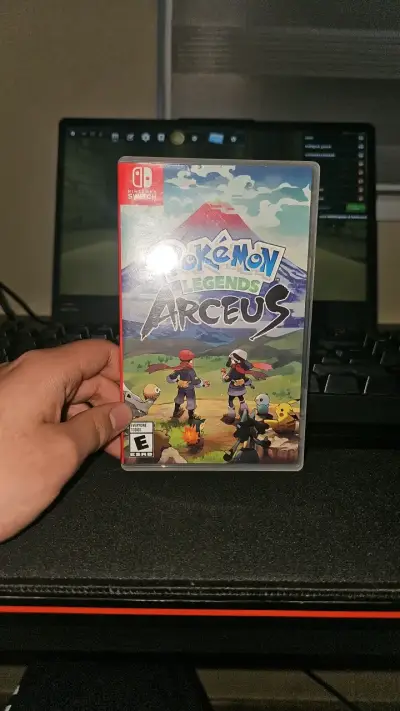 Juego Nintendo Switch Pokémon Legends Arceus - miniatura 1