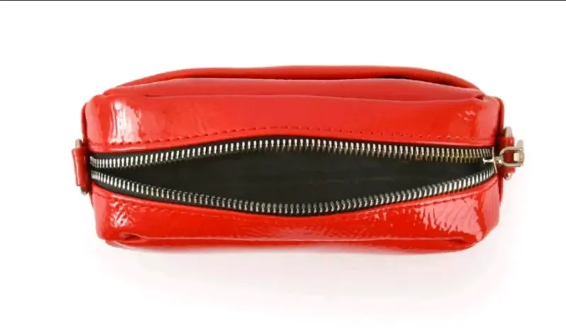 Bandolera roja de charol Ziol con correa ajustable - 4