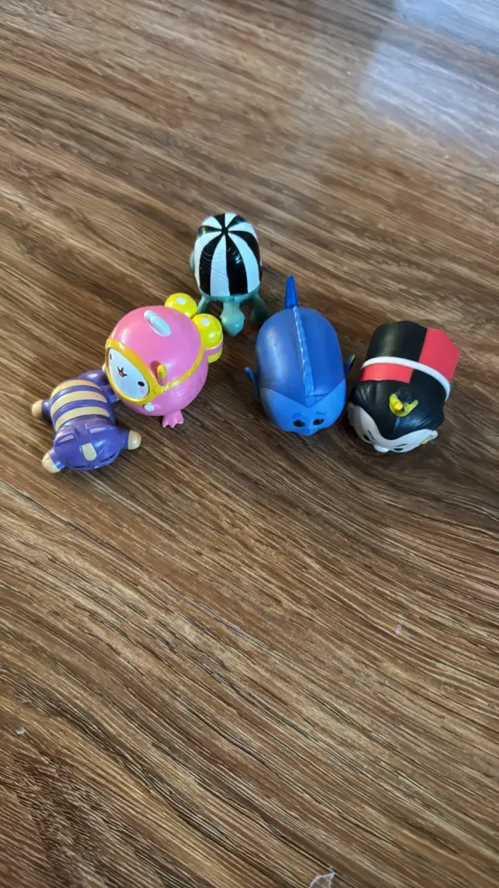 Set de figuras coleccionables de animales - 4