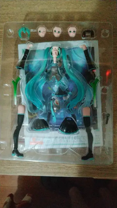 Figura Anime Hatsune Miku blokees - miniatura 1