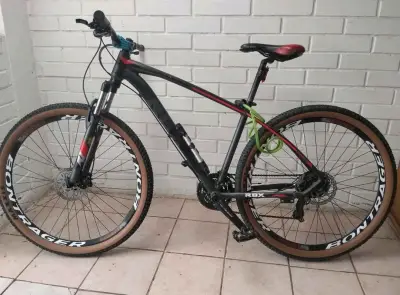 Bicicleta de montaña RBX con llantas Bontrager - miniatura 1