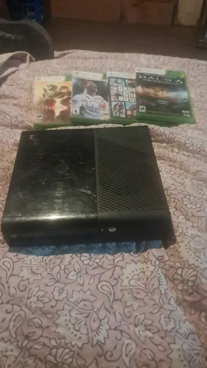 Consola Xbox 360 con juegos incluidos