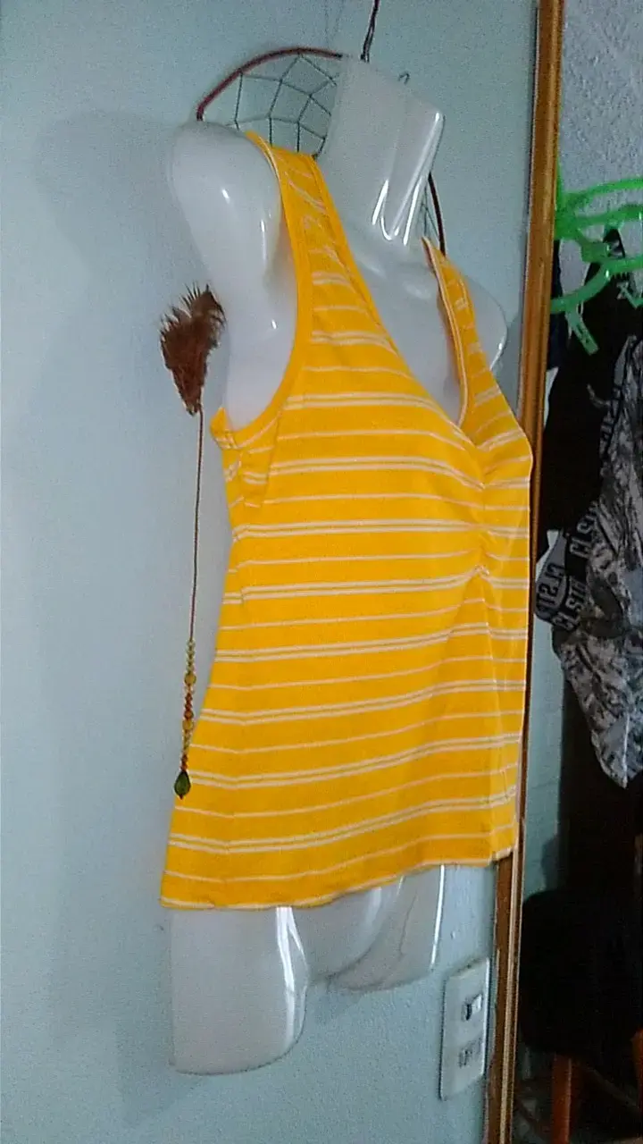 Polera sin mangas amarilla a rayas - 2