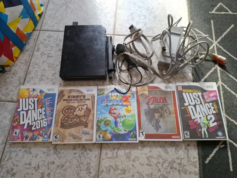 Consola Nintendo Wii con 5 juegos - 1