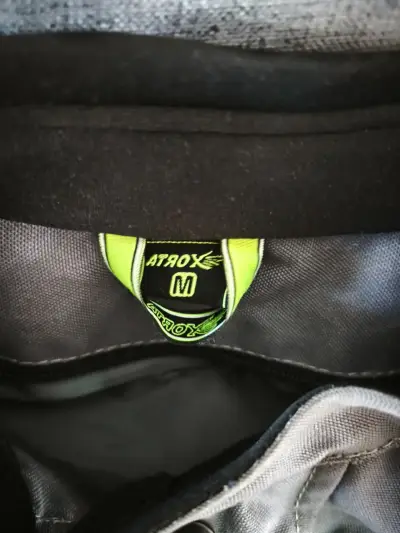 Chaqueta de moto gris Atrox con protección - miniatura 2