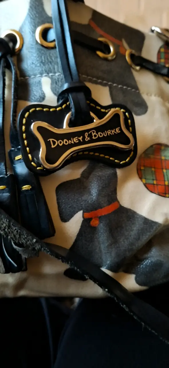 Bolso Dooney & Bourke con diseño de perros - 1