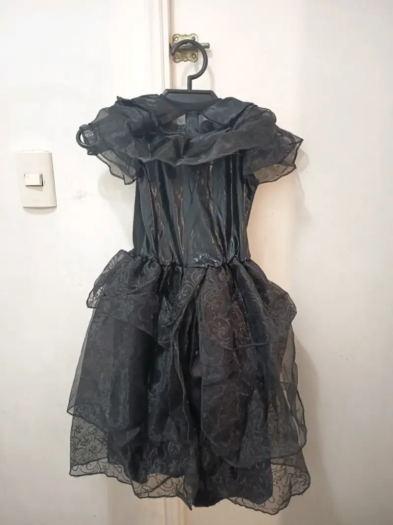 Disfraz de Merlina talla 6-8
