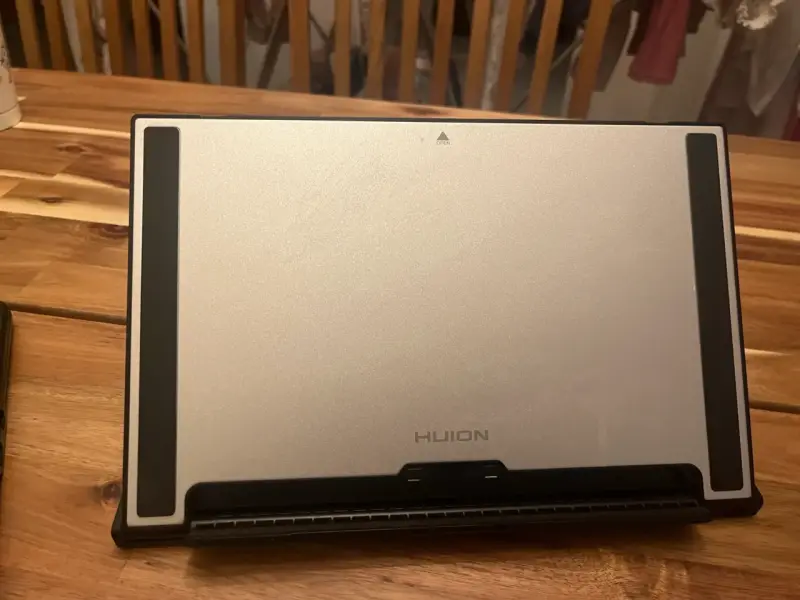 Tableta gráfica Huion Kamvas 13 y accesorios - 3