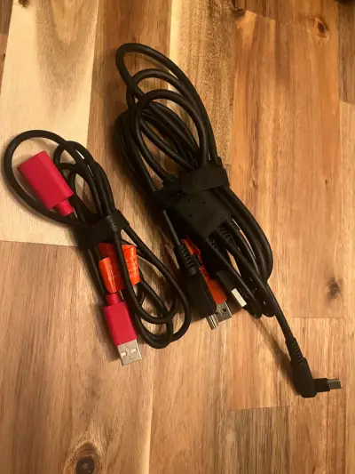 Tableta gráfica Huion Kamvas 13 y accesorios - miniatura 6