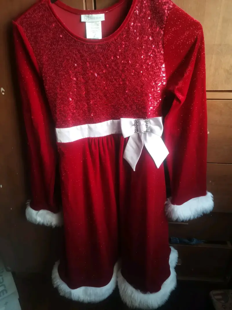 Vestido navideño rojo con lentejuelas para niña