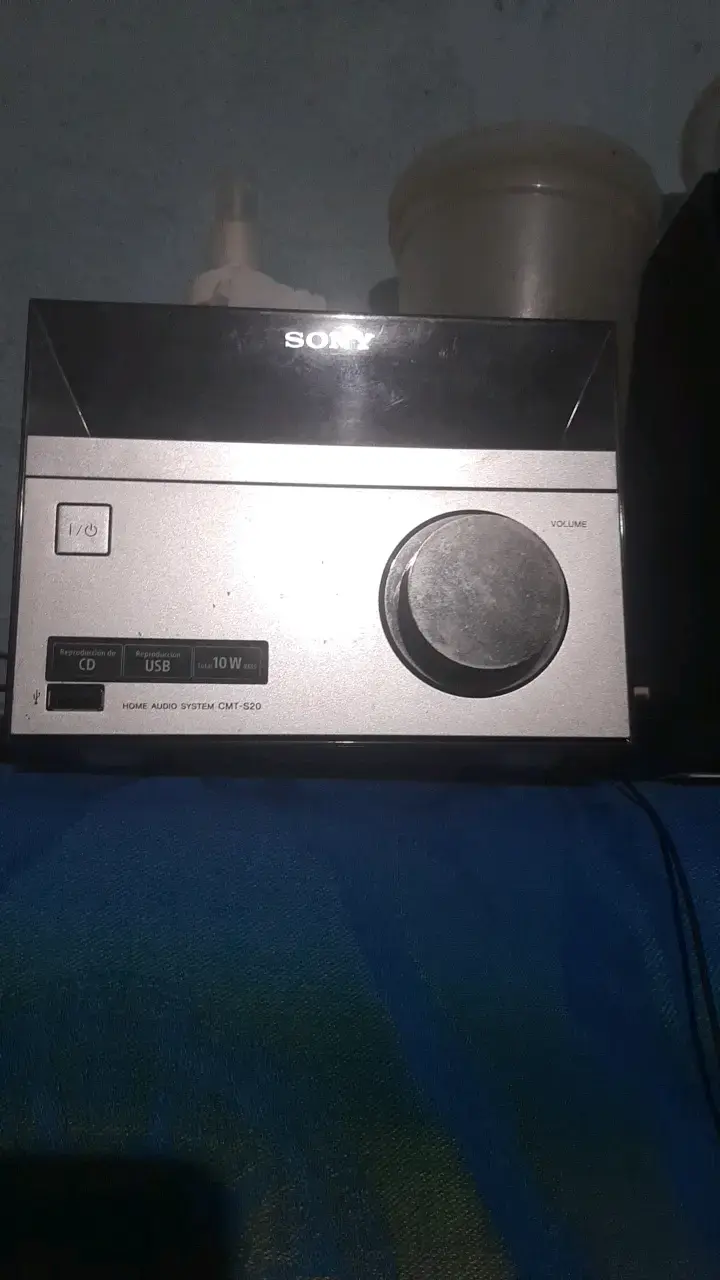 Sistema de audio Sony CMT-S20 con USB y CD