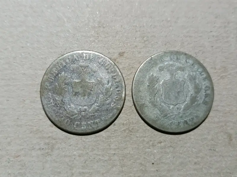 Monedas antiguas chilenas de plata 1880 y 1881 - 2
