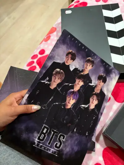 Set de Coleccionista BTS Beyond the Scene original - miniatura 3