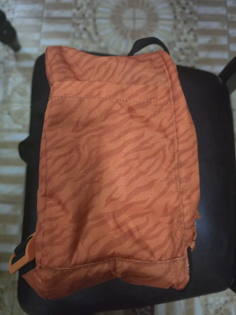 Mochila infantil naranja con diseño de tigre Saxoline - 2
