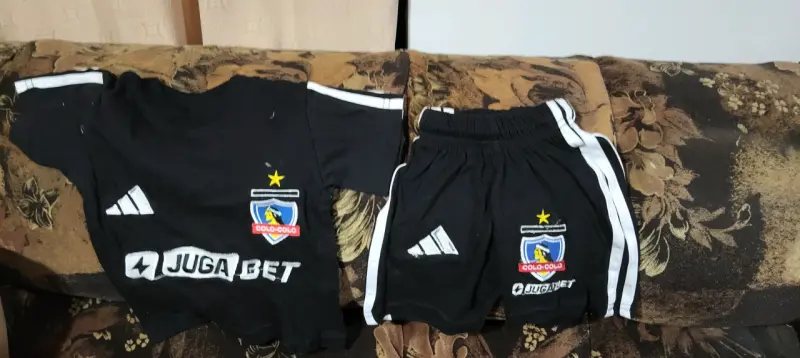Conjunto deportivo infantil Colo-Colo negro