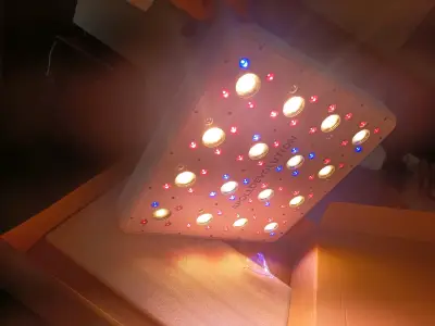 Panel LED de cultivo Apollo Evolution - miniatura 1