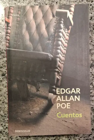 Libro 'Cuentos' de Edgar Allan Poe - miniatura 1