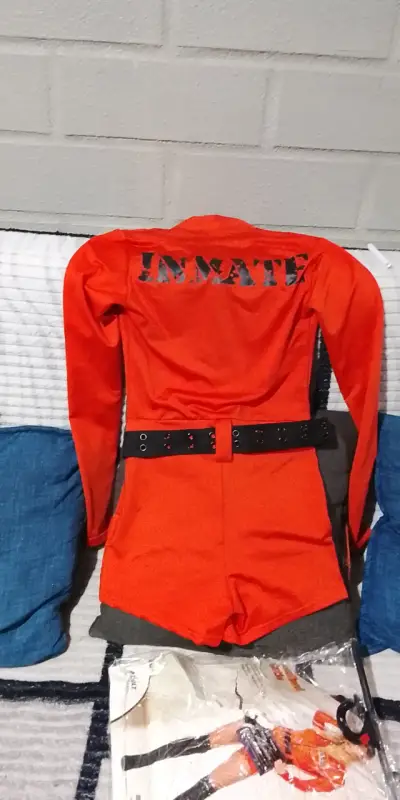 Disfraz de prisionera naranja con cinturón - miniatura 2