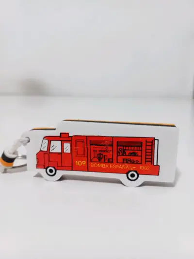 Llavero Carro Bomba España 1992 - miniatura 1
