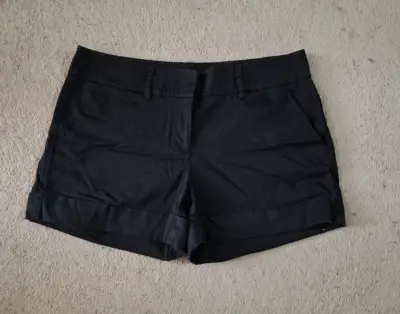 Shorts negros New York & Company - miniatura 1