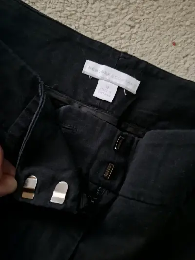 Shorts negros New York & Company - miniatura 3
