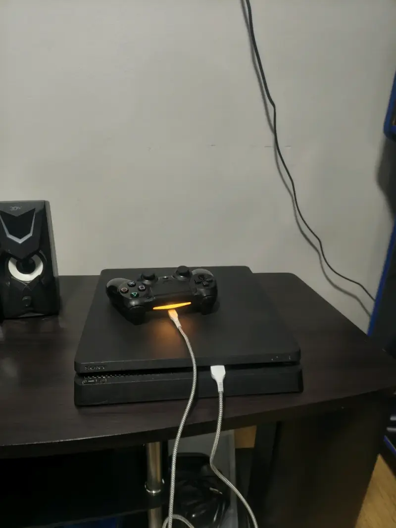 Consola PlayStation 4 Slim - 1