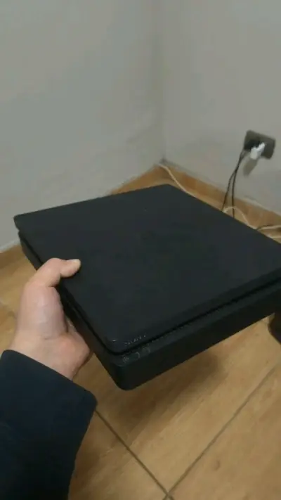 Consola PlayStation 4 Slim - miniatura 2