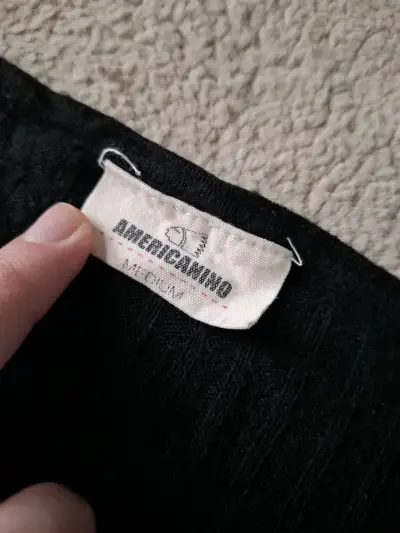 Polera negra hombros descubiertos Americanino - miniatura 2