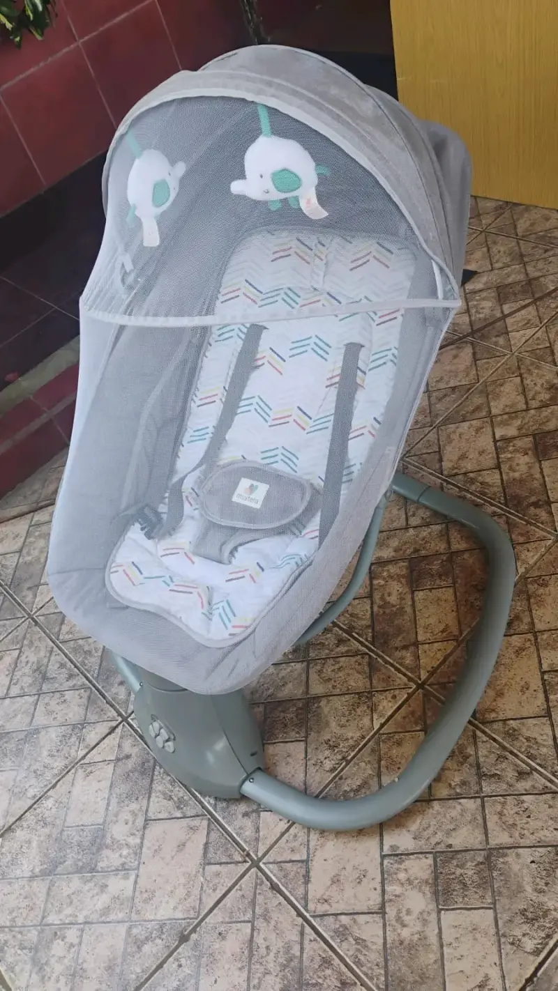 Silla mecedora para bebé Mastela con mosquitero - 2