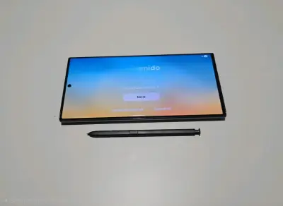 Samsung Galaxy S23 Ultra con S Pen - miniatura 1