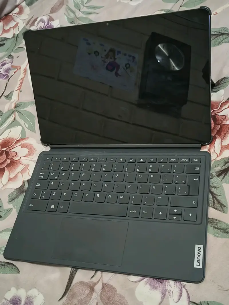 Tablet Lenovo Tab P12 + Teclado Magnético + Lápiz - 4