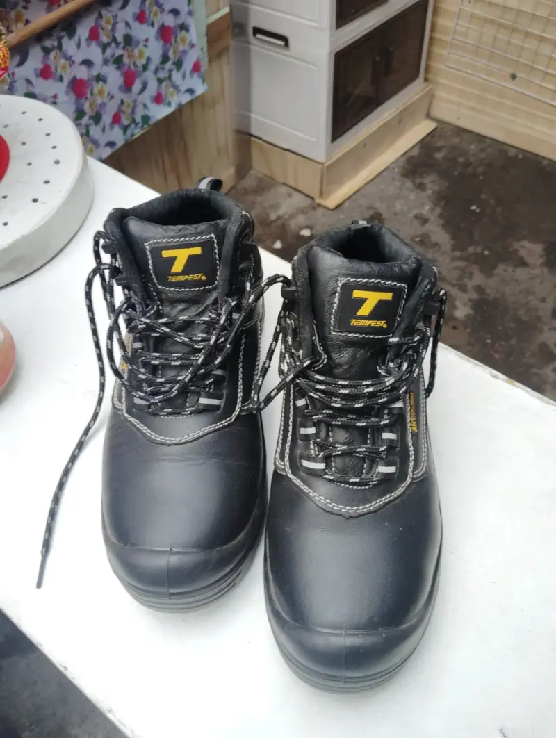 Botas de seguridad negras Tempest Anticlavos - 1