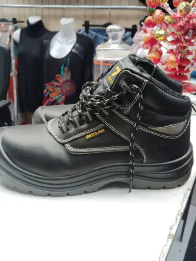 Botas de seguridad negras Tempest Anticlavos - miniatura 3