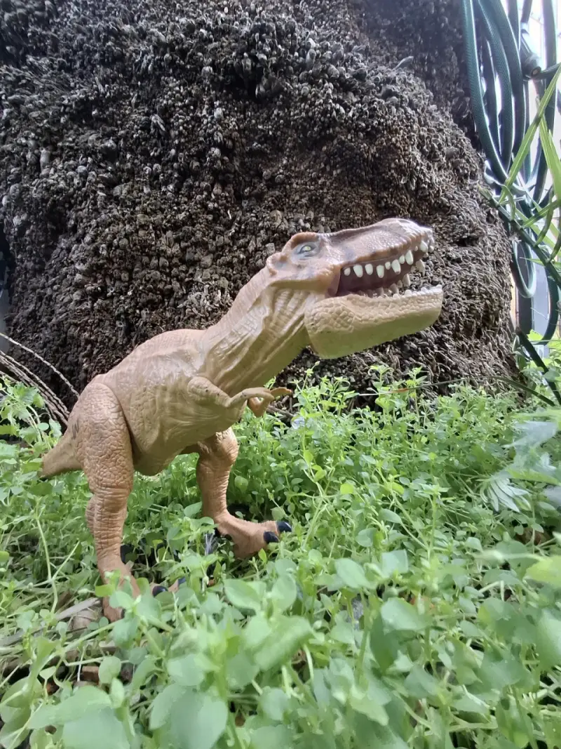 Tiranosaurio rex Jurassic world - 2