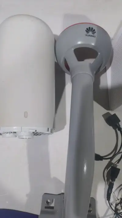 Antena Huawei para conexión inalámbrica - miniatura 1